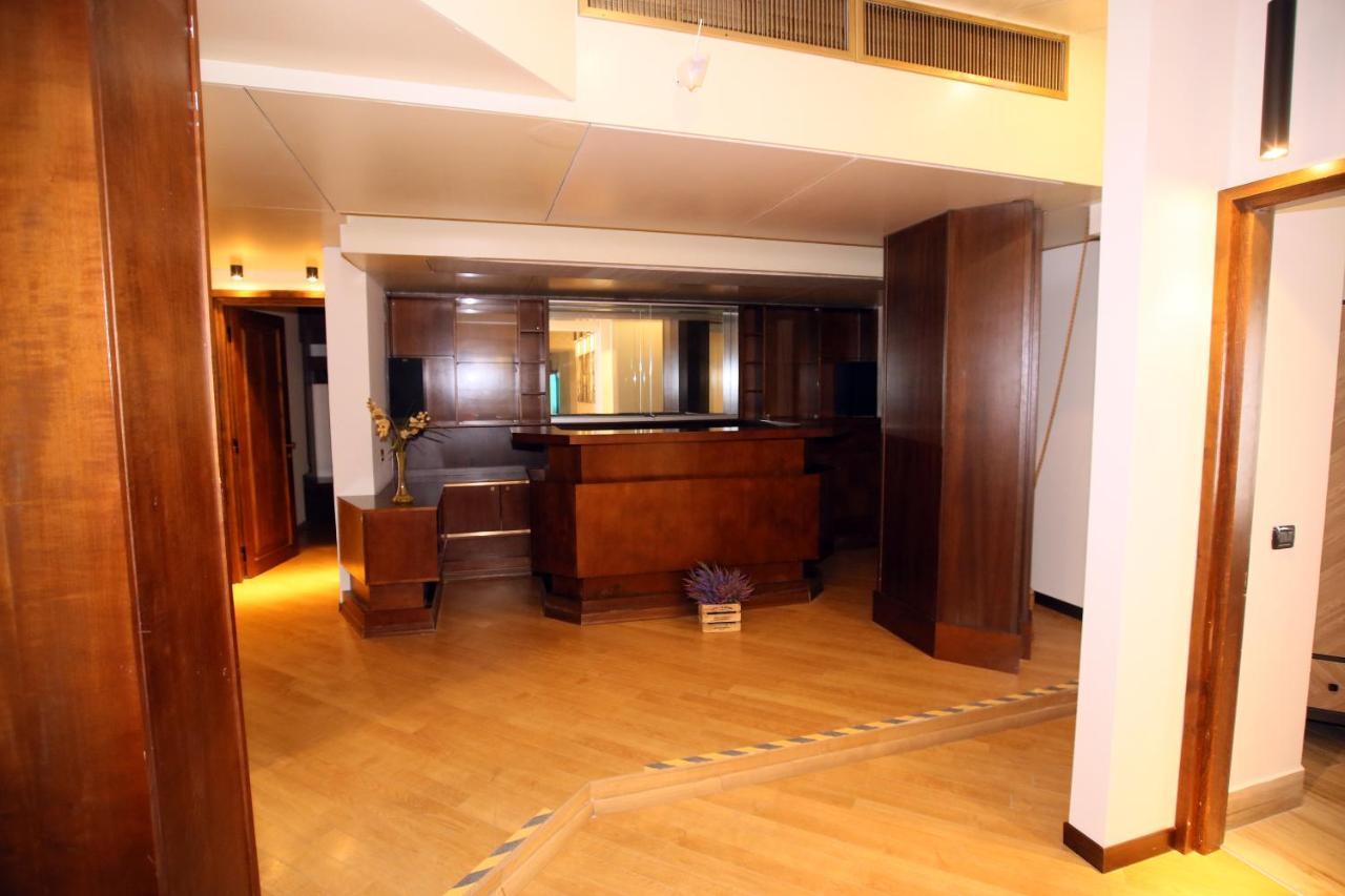 Paradise Suite Latina Exterior photo