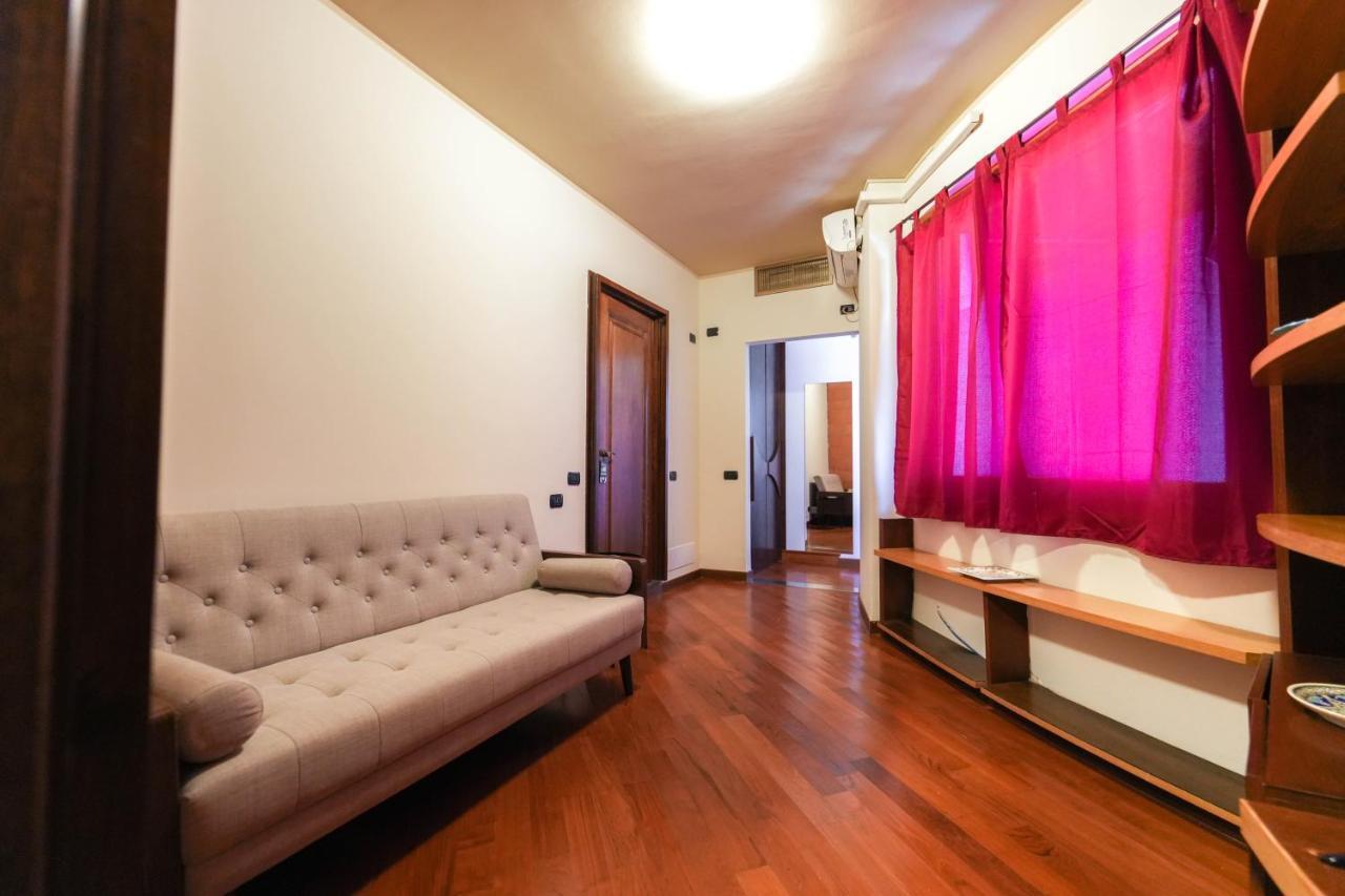 Paradise Suite Latina Exterior photo