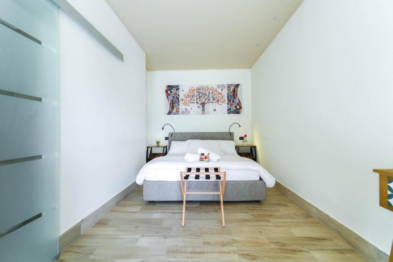 Paradise Suite Latina Exterior photo